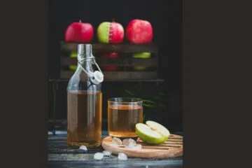 7 Powerful Reasons to drink apple cider vinegar