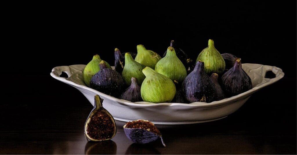 How are figs made, and when are figs in season How are figs made, and when are figs in season