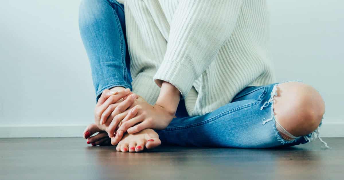 Knee Pain When Bending: Understanding the 5 Effective Causes and Finding Relief