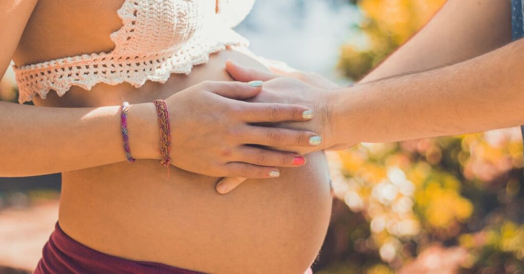 Bright yellow pee pregnancy Bright yellow pee pregnancy