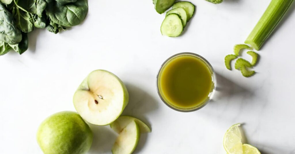 Green apple Helps With Detoxification Green apple Helps With Detoxification