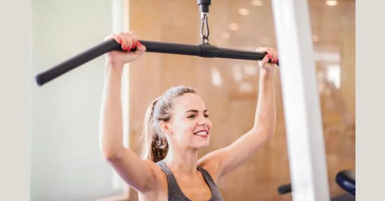 Master the Lat Pull Down 5 Essential Variations and Common Mistakes to Avoid