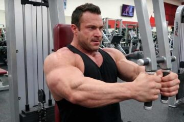 The Definitive Guide to the Pec Deck Instructions, 5 Benefits, Variations & Alternatives