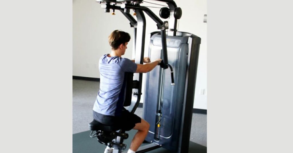 Rear Delt Exercise: Form and Instructions