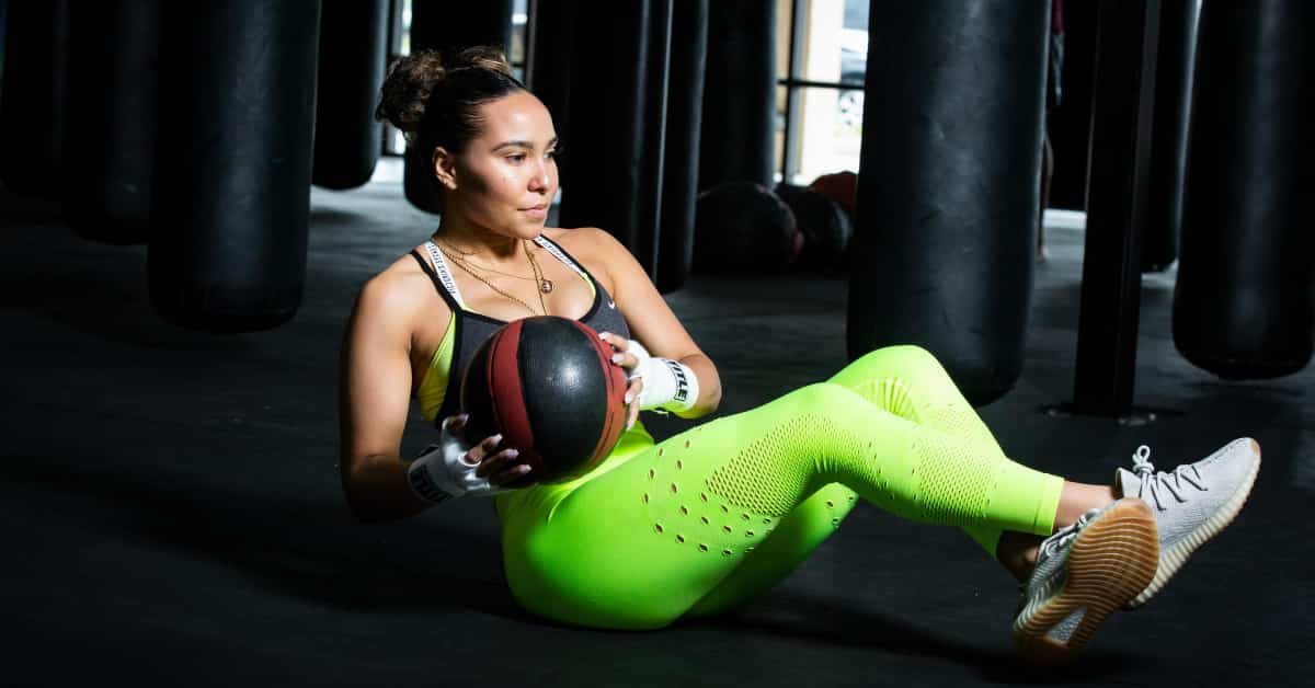 5 Essential Benefits of the Russian Twist Transform the Core and Athletic Power